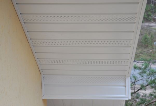 Soffit Dirt Removal in Mount Juliet