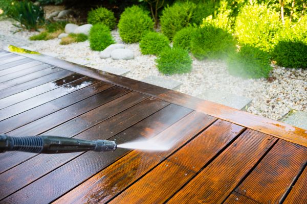 Deck Cleaning in Mount Juliet
